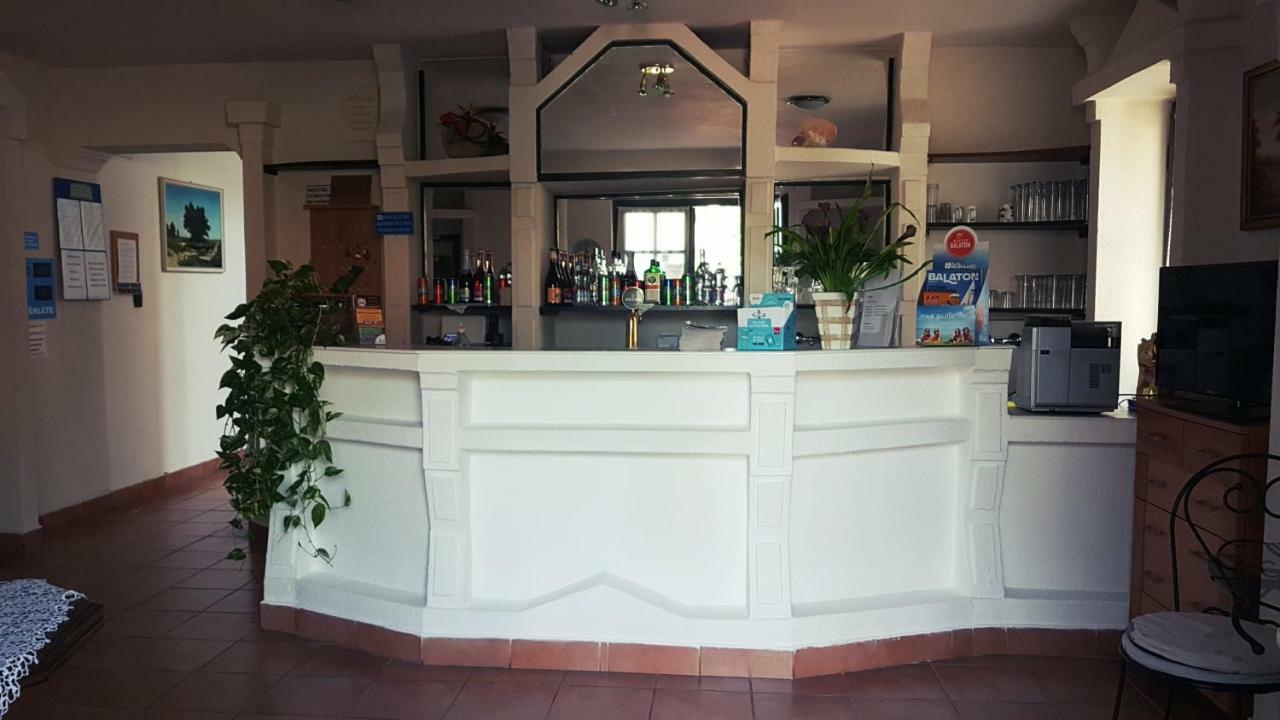 Ramona Schloss Siófok Extérieur photo